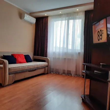 Квартира С Балконом В Новом Доме Рядом С Центром Apartment